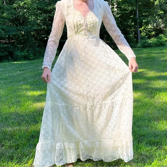 Gunne Sax Romantic Cream Lace Long Dress, S. - Picture 13 of 16